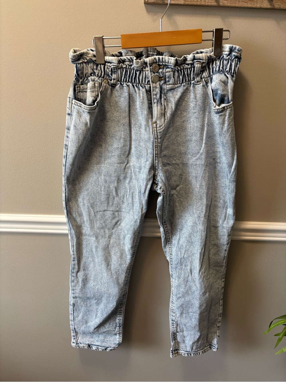 High-Waisted Paperbag Light Wash Women’s Jeans